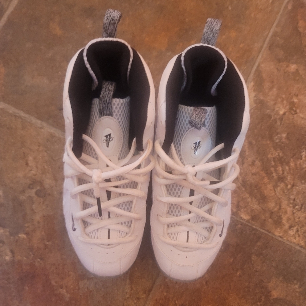 Nike Kids White and Black Sneakers